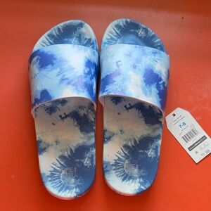NWT TIME & TRU Blue and White Tie-Dye Pool Slide Sandals